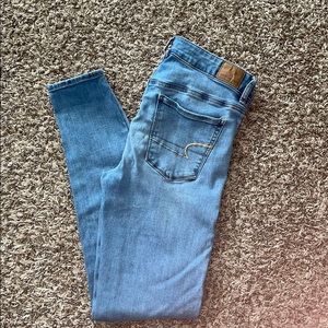 American Eagle Light Wash Hi-Rise Jeggings